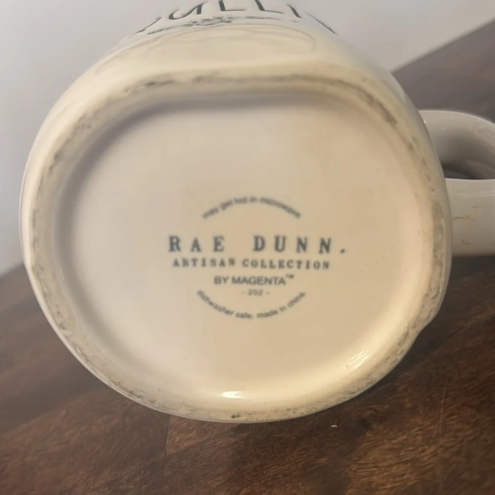 Queen bee Rae dun mug - Picture 3 of 3